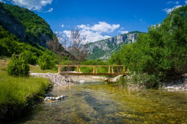 dağ nehir manzarası