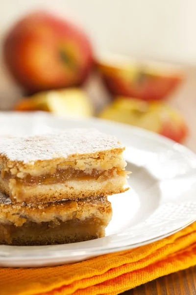 Čerstvý jablečný koláč — Stock fotografie