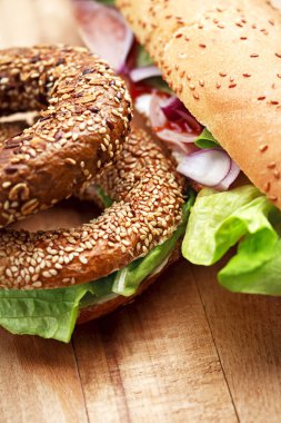 Masada nefis bir sandviç.