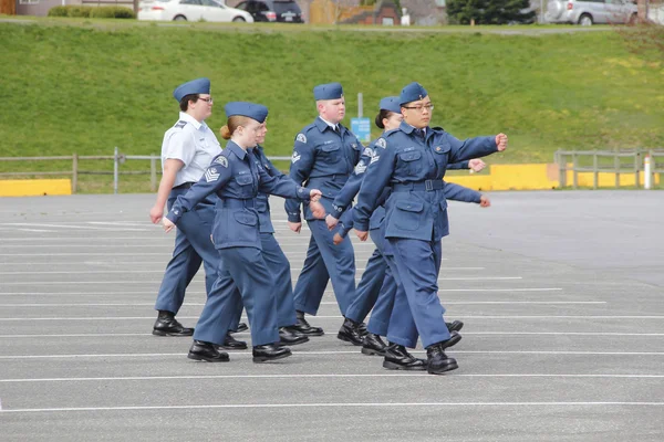 Treinamento de cadetes aéreos canadenses jovens — Fotografia de Stock