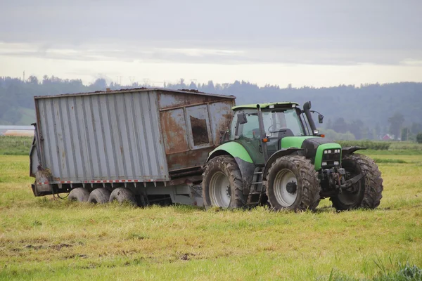 Traktory pro účely víceúčelové — Stock fotografie