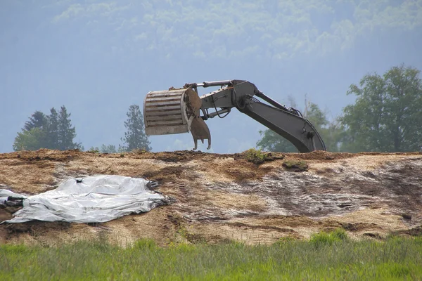 Industriële Shovel op het werk — Stockfoto