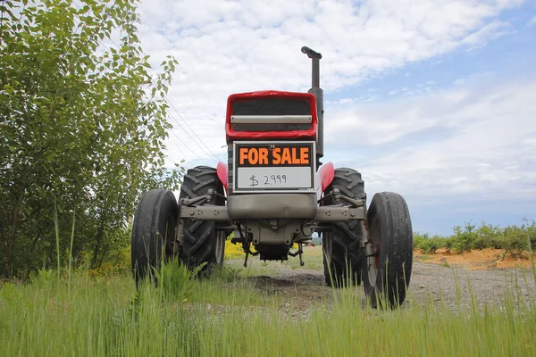 Tractor for Sale — Stock Photo, Image