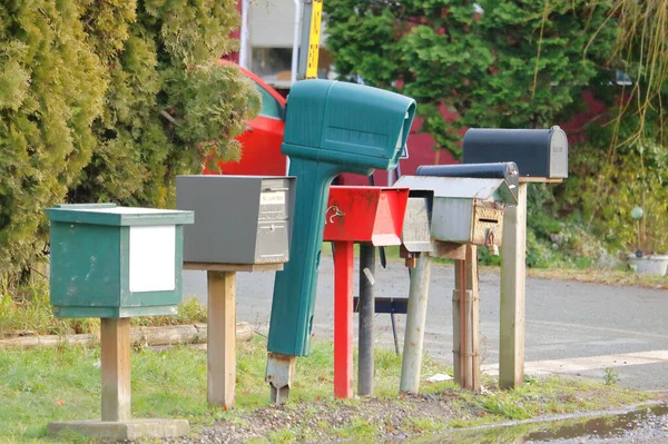 Külső Kilátás Nyolc Vidéki Lakossági Postaládák Sorban Egy Sorban Minden — Stock Fotó