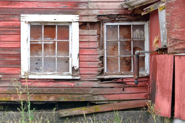 Vista Cercana Detallada Del Exterior Una Fachada Ventanas Granero Madera — Foto de Stock