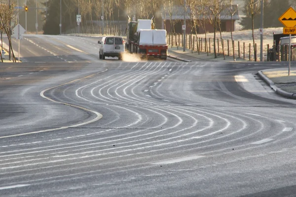 Strada trattata con spray antighiaccio — Foto Stock