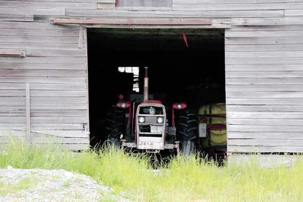 Retired Farm Equipment — Stock Photo, Image