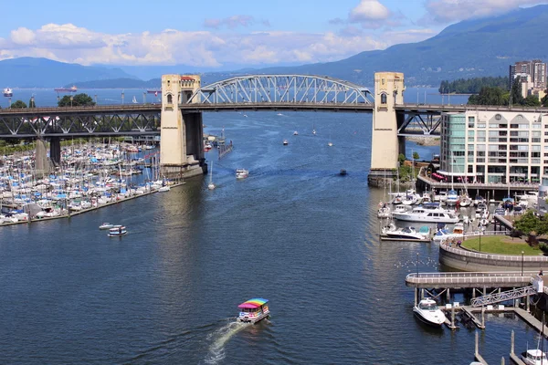 Vancouver False Creek e Ponte — Fotografia de Stock