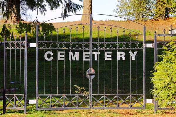 Una Porta di Cimitero — Foto Stock