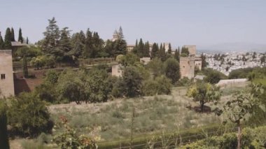 Alhambra Sarayı ve Kale Kompleksi