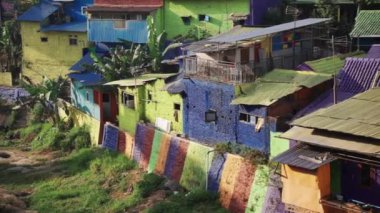 Çok Renkli Kampung Evi Warna Warni Warni Jodipan