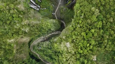Ormandaki Drone 'dan Tumpak' taki Sewu Şelalelerine