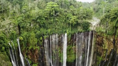 İnsansız Hava Aracı Tumpak Sewu Şelaleleri