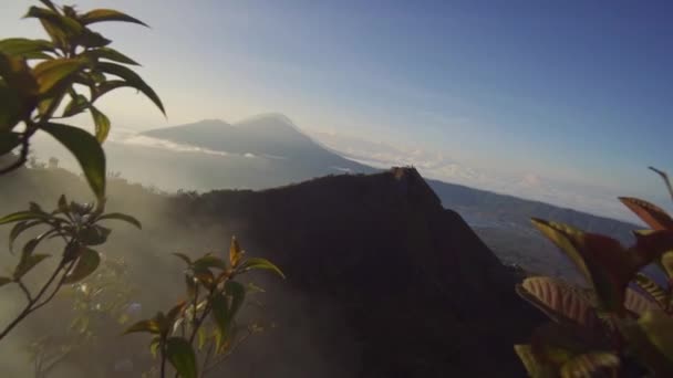 Massiccio di Tengger e montagne alla luce del sole — Video Stock