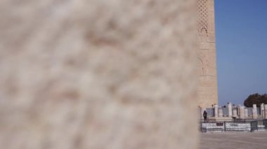 Hassan Kulesi Mavi Gök Altında Minare