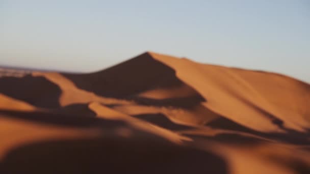 Песчаные дюны пустыни — стоковое видео