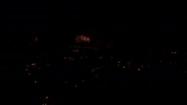 Yeni yıl arifesinde Güzel Gece Gökyüzünün Havadan Bakış Alanı