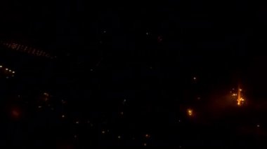 Yerel Mahalle Güzel Yeni Yıl Havai fişeklerini Yakalıyor