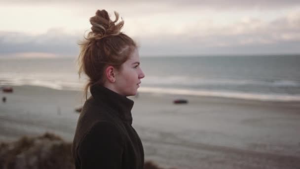 Redheaded Teenage Girl Taking Selfie At Beach — Stock Video