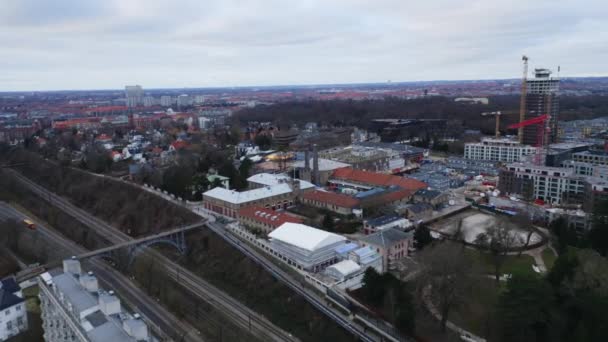 Drone sobre los edificios del Vesterbro — Vídeos de Stock