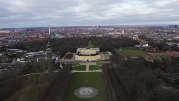Дрон над дворцом Фредериксберг — стоковое видео