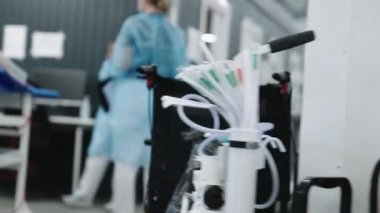 Facebook Maskeli İki Kadın Doktor Tartışıyor