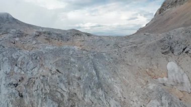 Rocky Dağları üzerinde İHA Uçuşu