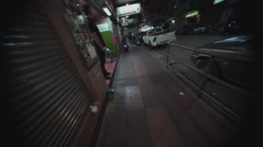 POV Gece Sokakta Kaçan Kişi Fotoğrafı