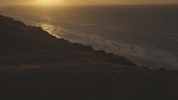 Côte ensoleillée et mer de Rubjerg — Video