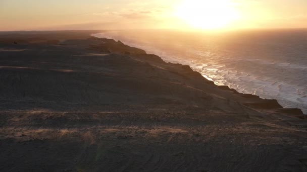 Côte ensoleillée et mer de Rubjerg — Video