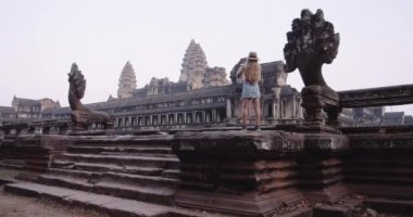Muhteşem Tapınağın Fotoğraflarını Çeken Geniş Açı Çekim