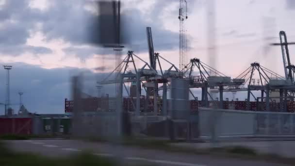 Dock Kranen van Aarhus bij zonsondergang, — Stockvideo