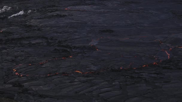 Fumo Flusso di lava da eruzione vulcano Fagradalsfjall — Video Stock