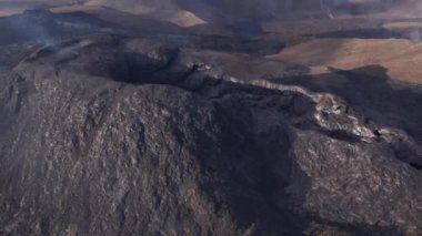 Fagradalsfall Yanardağından İHA Uçuşu