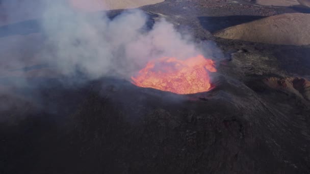 Drone Over Erupting Fagradalsfjall Vulkan – Stock-video