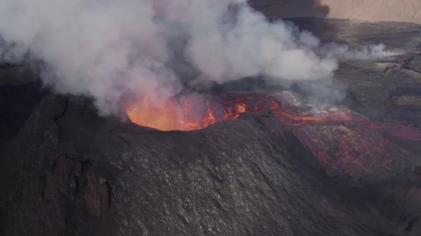 Drone Over Erupting Fagradalsfjall Vulkan – Stock-video