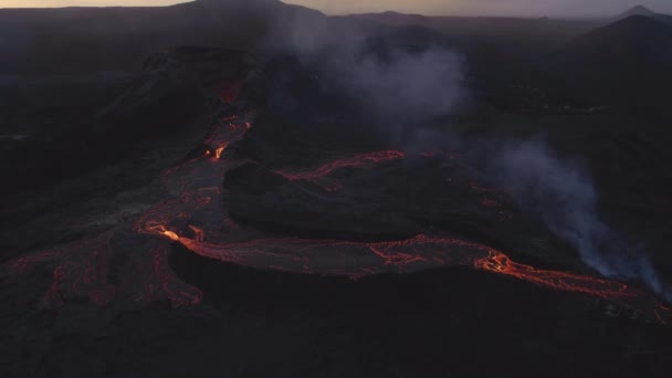Drone Of Molten Lava Flow From Erupting Fagradalsfjall Volcano — Stock Video