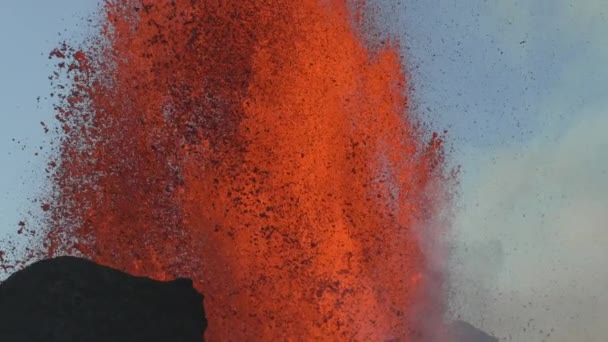 Lava Erupting From Fagradalsfjall Vulcão Na Península de Reykjanes, Islândia — Vídeo de Stock