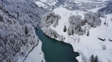 Karlı Dağlar ve Klammsee Su Kaynağı, Güzel İnsansız Hava Aracı