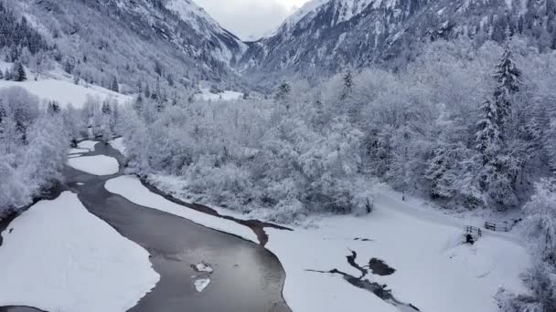 Drone Skott av Klammsee Kaprun Reservoir, Österrike — Stockvideo