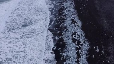 İzlanda 'nın Elmas Sahili üzerinde İHA