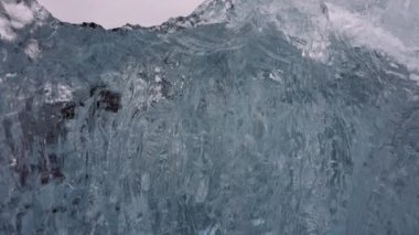 Elmas Sahili, İzlanda 'da buz oluşumu