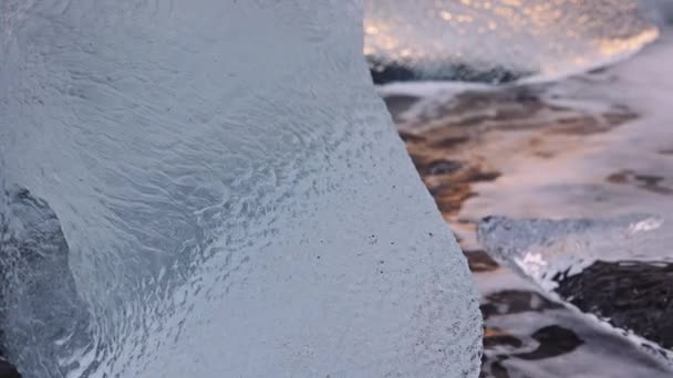 Σχηματισμός πάγου στην παραλία διαμάντι, Ισλανδία — Αρχείο Βίντεο