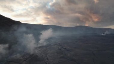 Fagradalsfall Yanardağının Patlamasından Sertleştirilmiş Lava Akışı Üzerine İHA