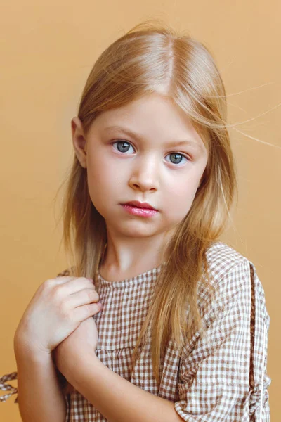 Portrait Little Fashionable Girl Studio — Stockfoto