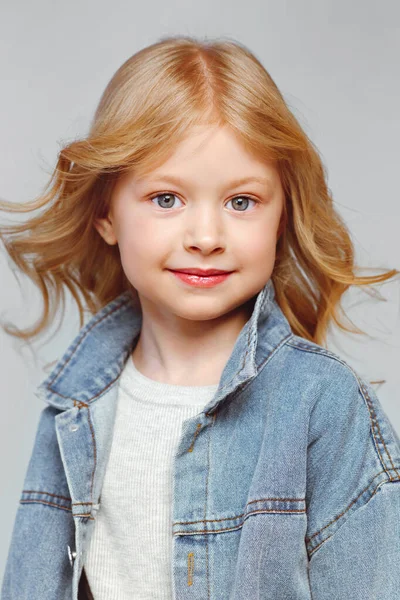 Portrait Little Fashionable Girl Studio — Stockfoto