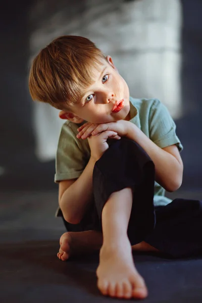Portrait Fashionable Little Boy Studio — Stockfoto