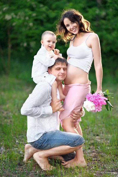 Retrato de una madre y un bebé felices —  Fotos de Stock