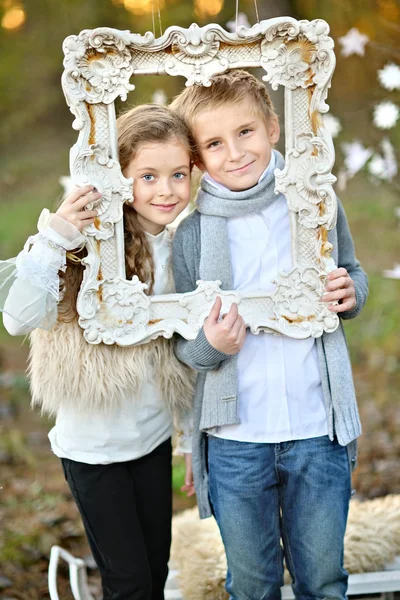 Portret van kleine jongens en meisjes ik in een kerst stijl — Stockfoto