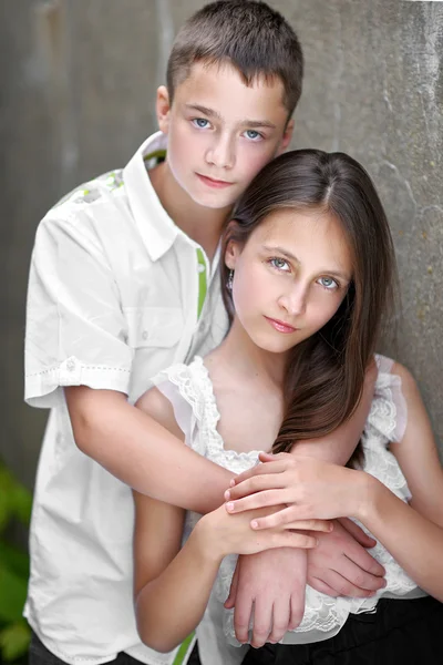 Portrait of a boy girl in a summer — Stock Photo, Image